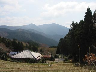 040327-122332